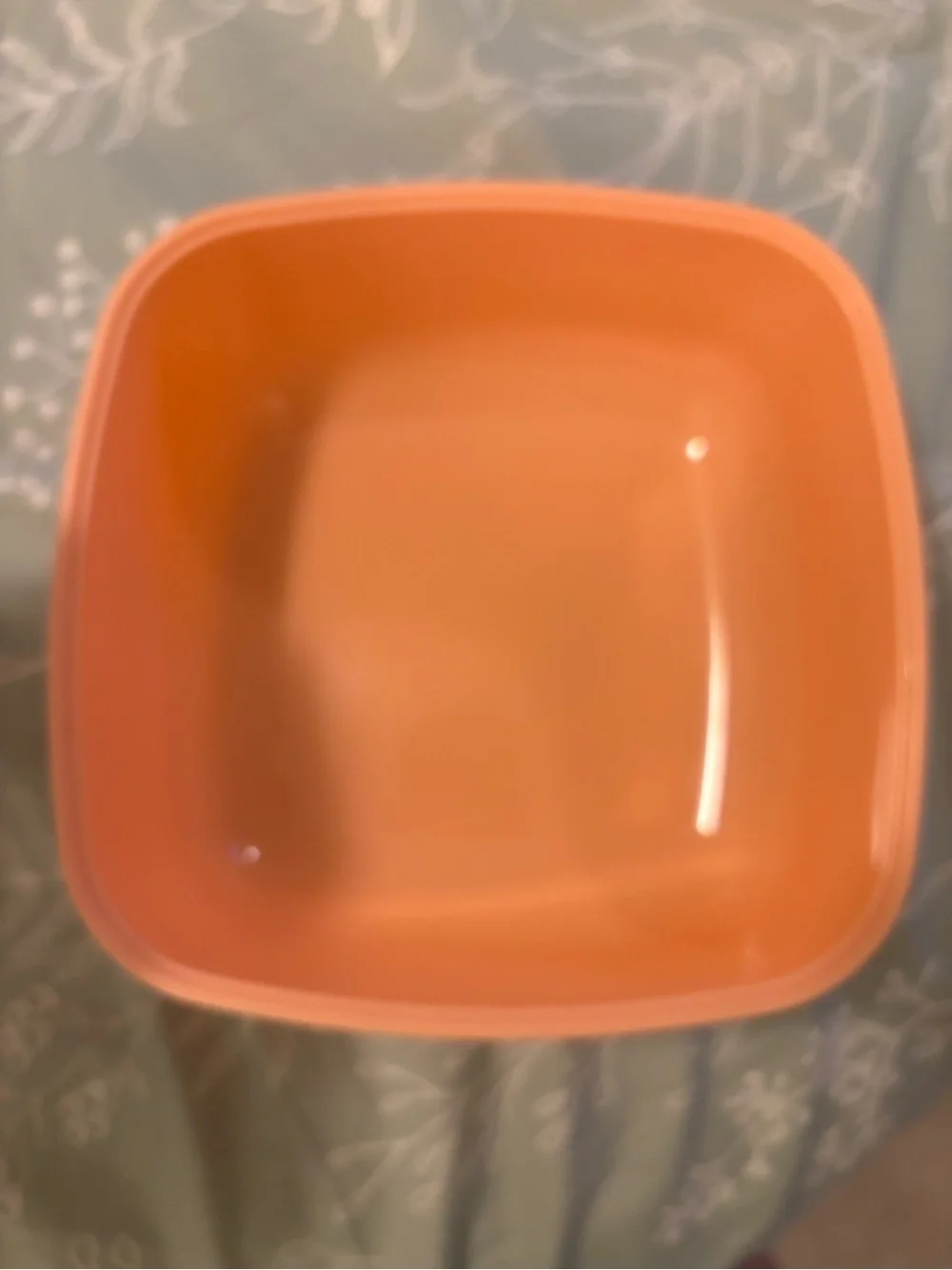 Peach & White 4-Compartment Meal Prep Container